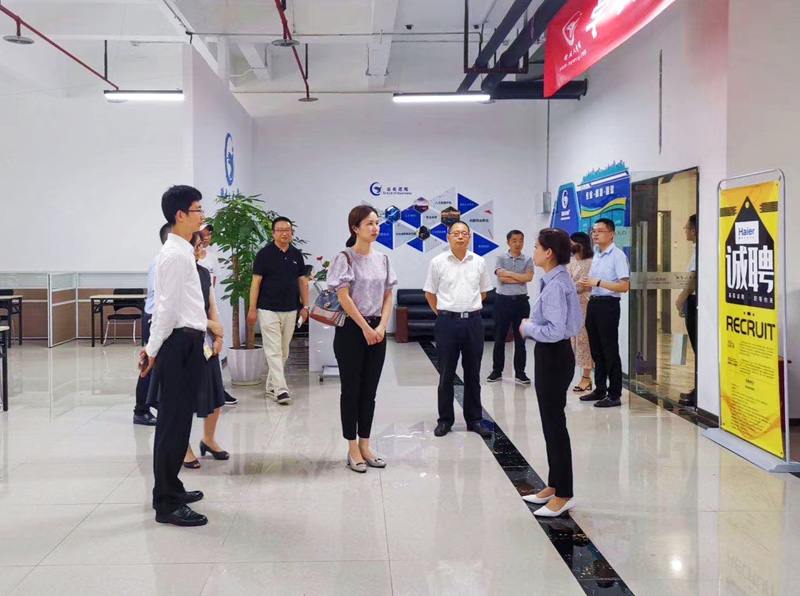 沙坪坝区科技局局长马骁北碚区科技局局长王冬妮等领导一行莅临我司调研指导